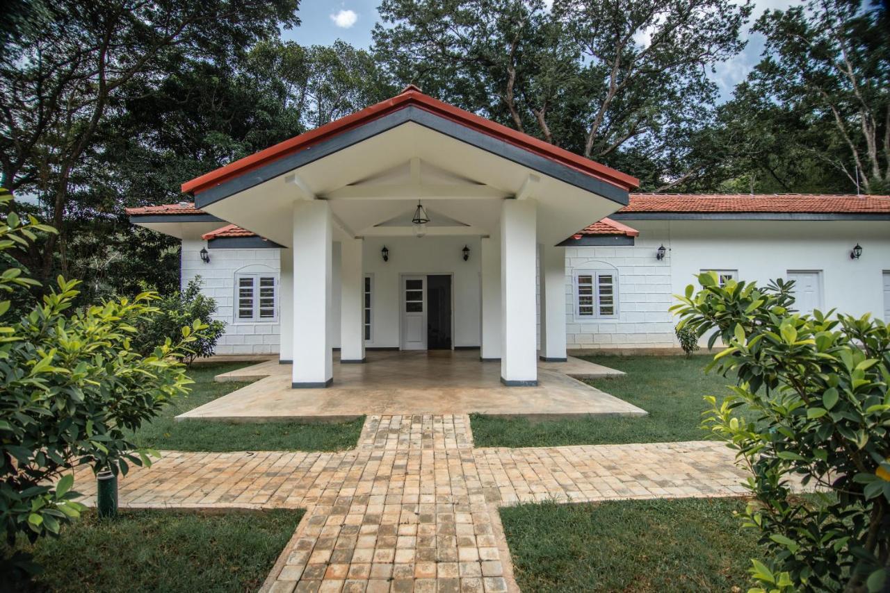 Victoria Golf Resort Digana Luaran gambar