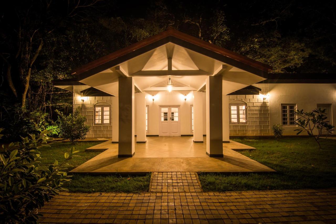 Victoria Golf Resort Digana Luaran gambar